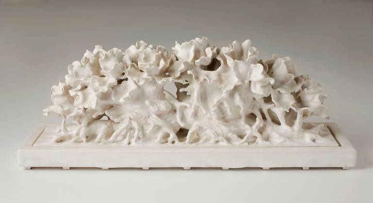 Contemporary glazed porcelain box centerpiece by Matthew Solomon, unique piece.

Signed and dated: Solomon, 2014.