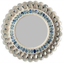 miroir contemporain en coquillage et porcelaine "Porcelaine" de Thomas Boog