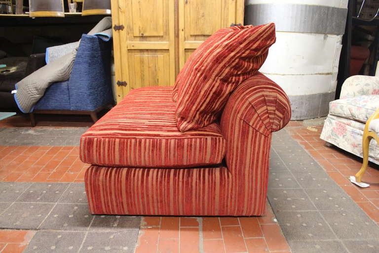Luxurious and Plush Canape in a Vibrant Stripe In Excellent Condition For Sale In Bronx, NY