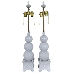 Un'insolita coppia di vasi cinesi in ceramica "Topiary" con applicazione per lampada