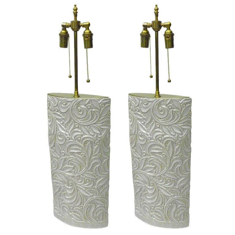 Pair of elegant ceramic vases with telescopic lamp application For Sale