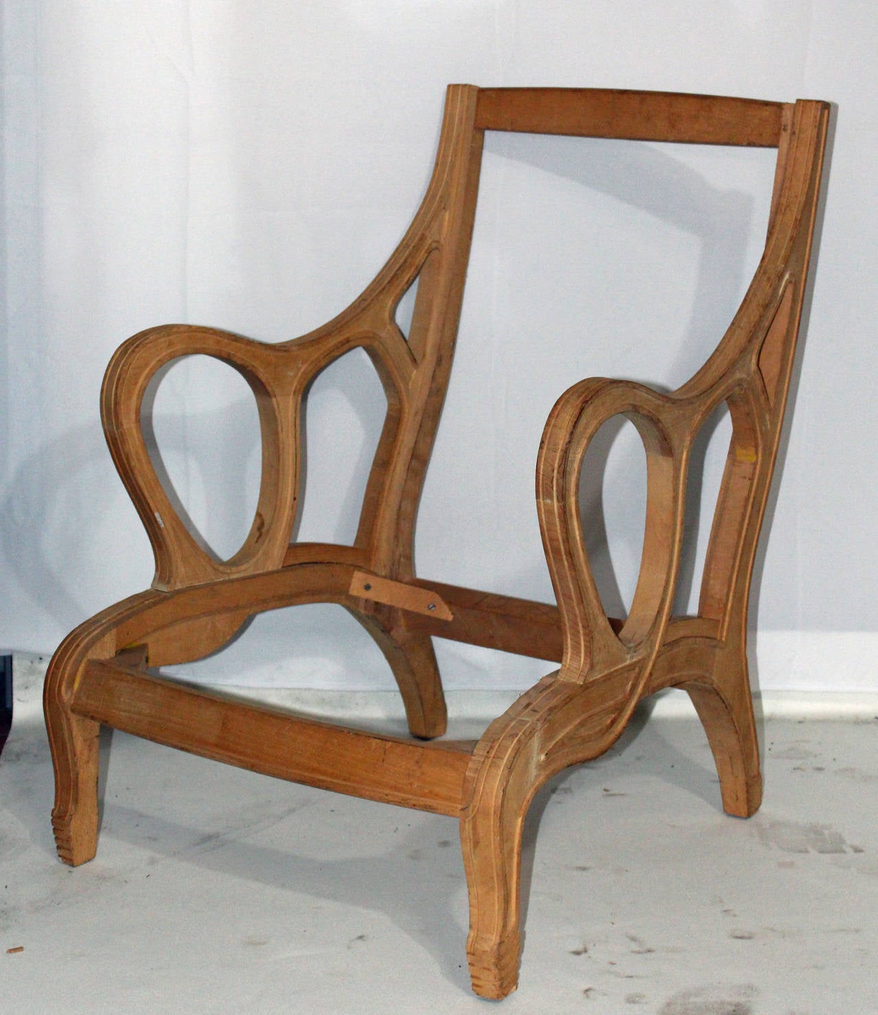 Chic vintage chair frame from the David Barrett collection. Ready for finish and upholstery. Arm height: 23