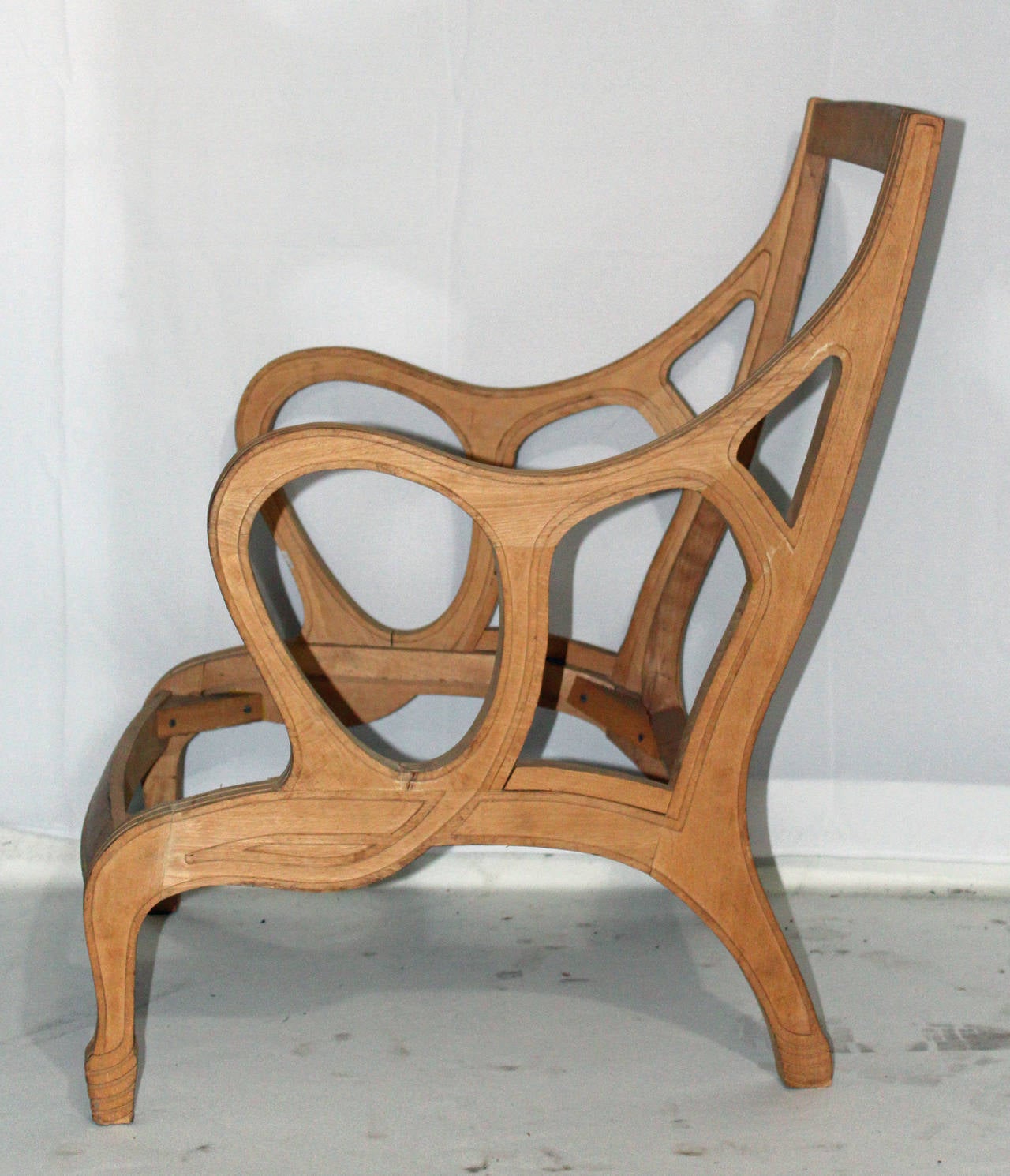 Espagnol Cadres de chaises vintage chics de la collection David Barrett en vente