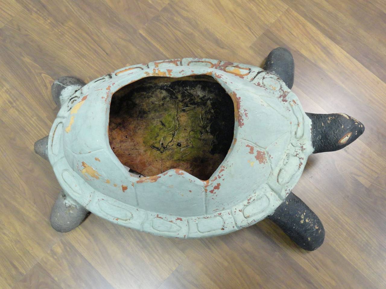 Large Vintage Painted Terra Cotta Turtle Planter In Excellent Condition In New York, NY