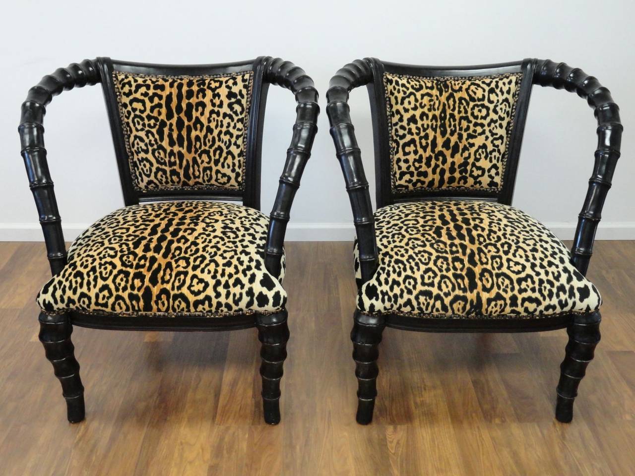 Pair of Vintage Wooden Faux Horn Chairs In Excellent Condition For Sale In New York, NY