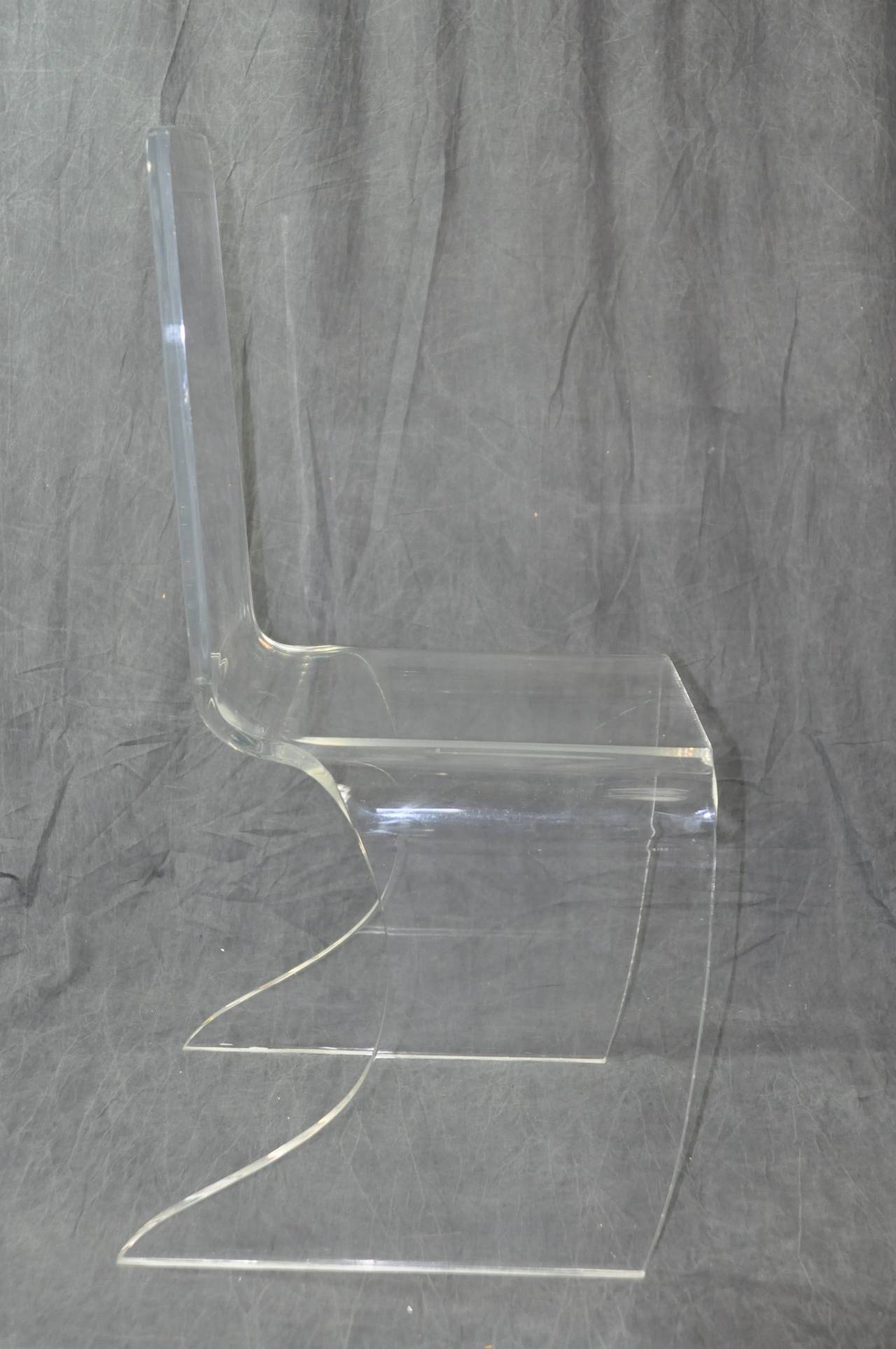 Set of Four Vintage Acrylic Dining Chairs In Excellent Condition For Sale In New York, NY