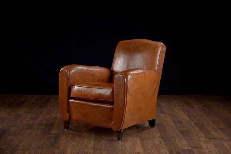 Mid-20th Century Pair of Vintage Leather Club Chairs For Sale