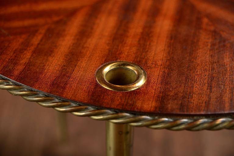 Set of Two Vintage Round Stacking Side Tables For Sale 1