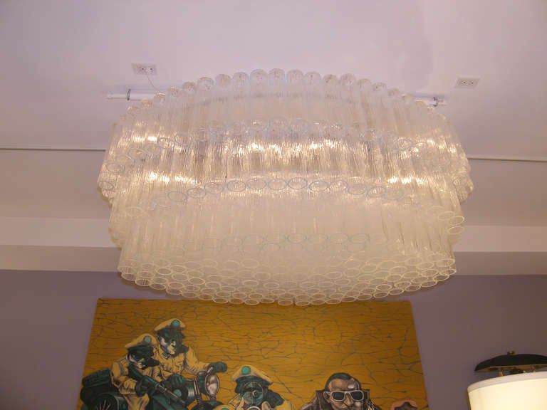 Large Italian Tubular Clear Glass Chandelier In Excellent Condition For Sale In New York, NY