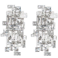 Paire de grandes sonces en cristal à facettes de Lobmeyr pour le Met
