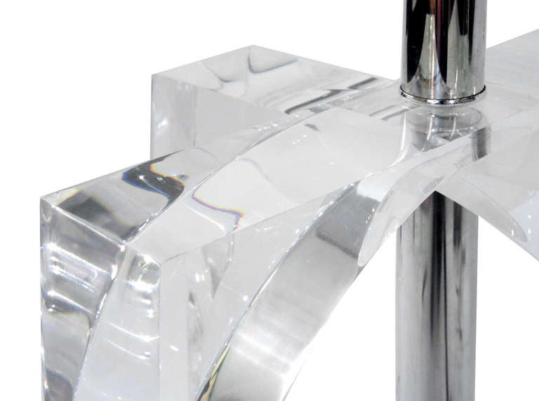 Large and Impressive Pair of Lucite Table Lamps In Excellent Condition In New York, NY