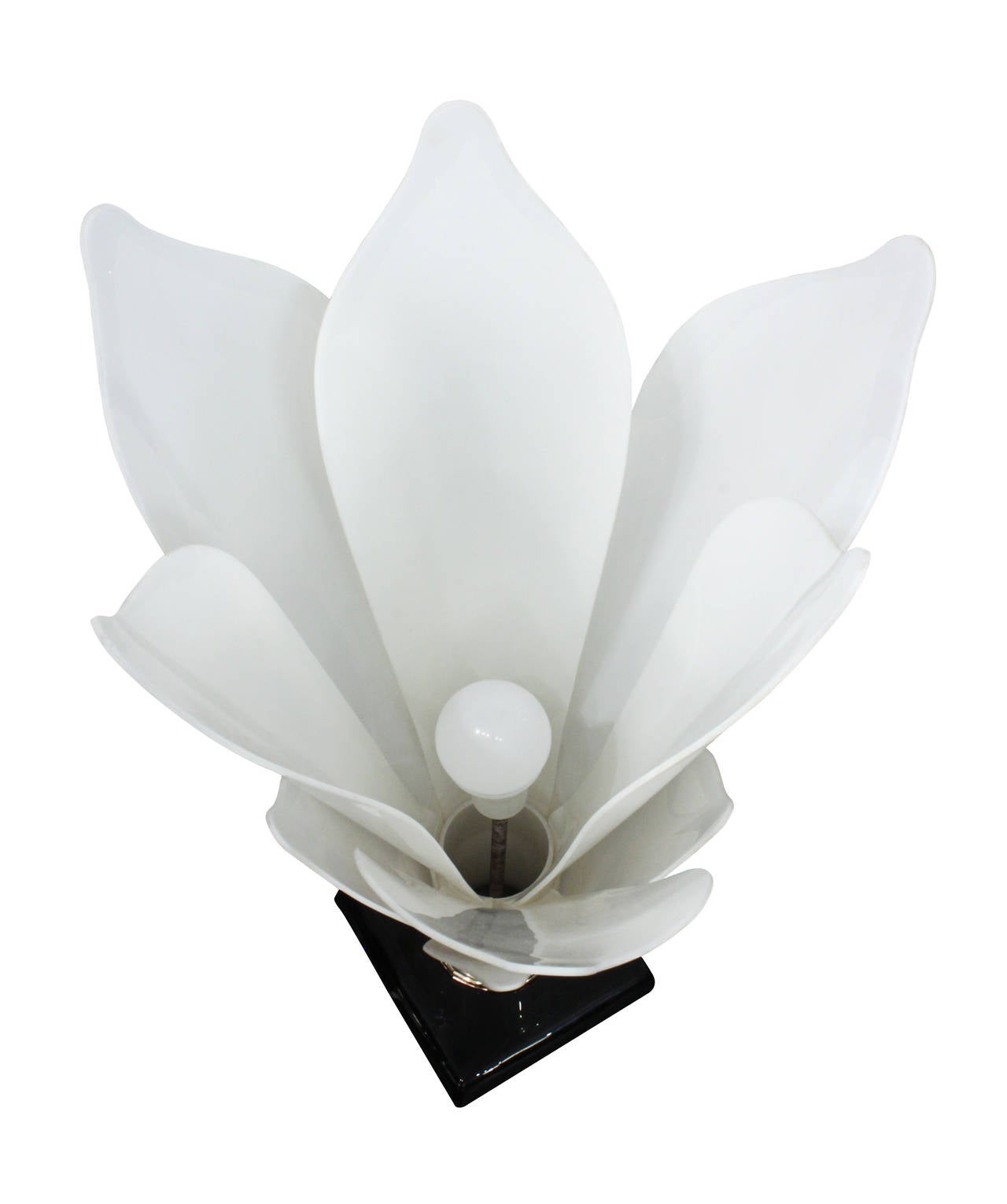 Flower Table Lamp with Molded White Lucite Petals by Rougier In Excellent Condition In New York, NY