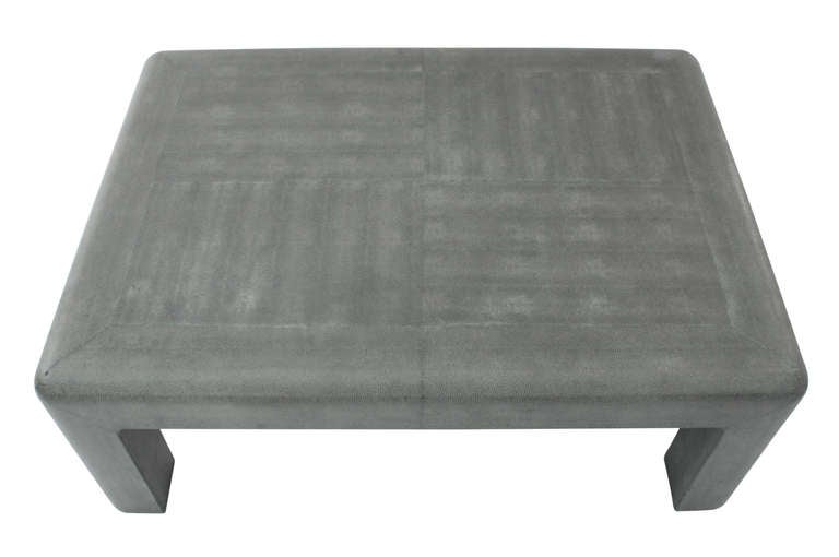 Beautifully crafted coffee table covered in 2-tone gray embossed lizard leather by Karl Springer, American 1980's (remnants of Springer label on bottom)