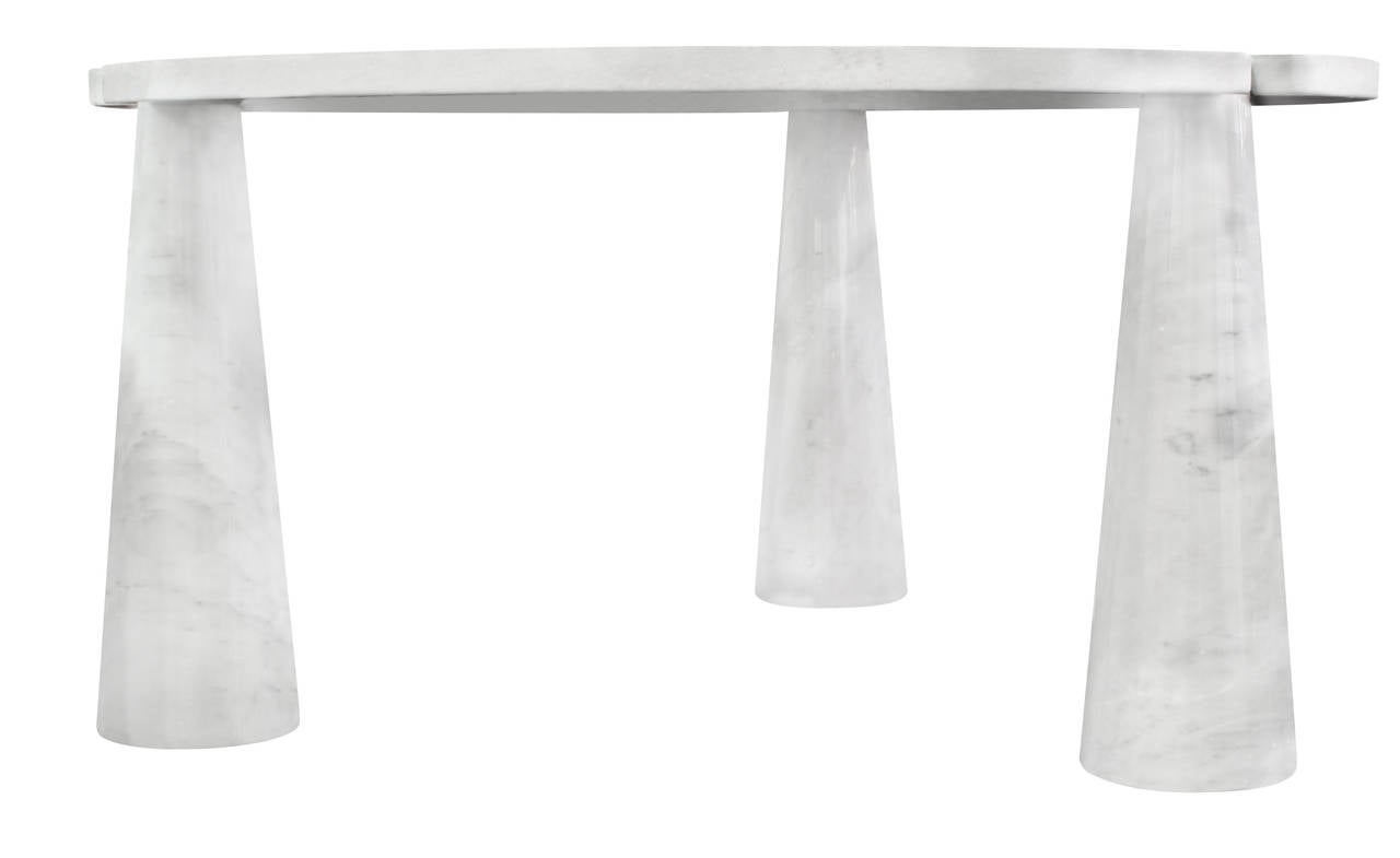 Round dining/center table in white marble with three mortised legs by Angelo Mangiarotti for Skipper, the Eros Collection, Italy 1970's