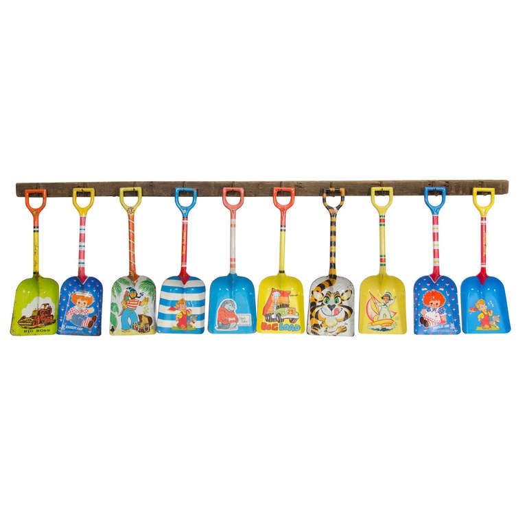 USA Graphic Sand Shovels For Sale