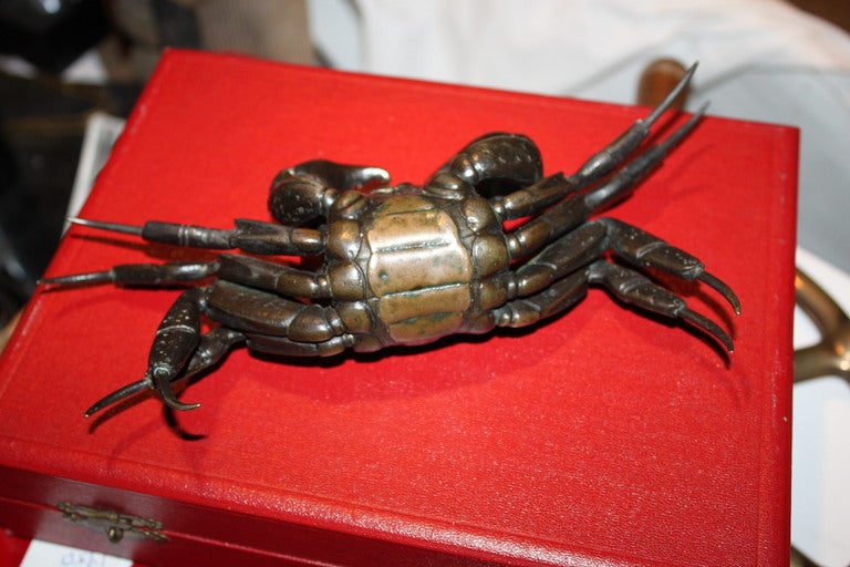 Rare Meiji bronze articulated crab 19th century In Excellent Condition For Sale In New York, NY