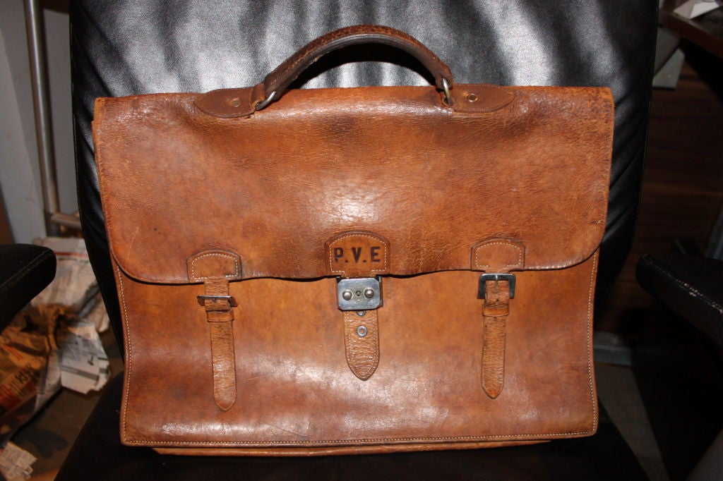 One of the best patinas we've had on an Hermes leather piece. It's like butter, but still in great condition.