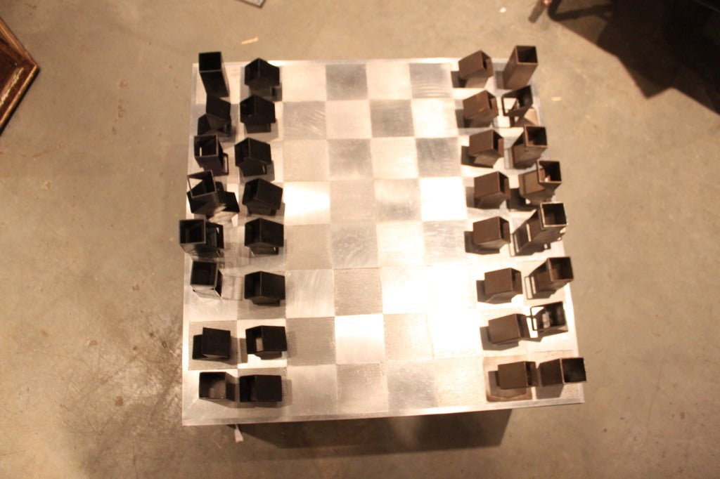 This is a fun and unusual chess set which doubles as a coffee table. The quality and look of this set makes it extremely unusual.