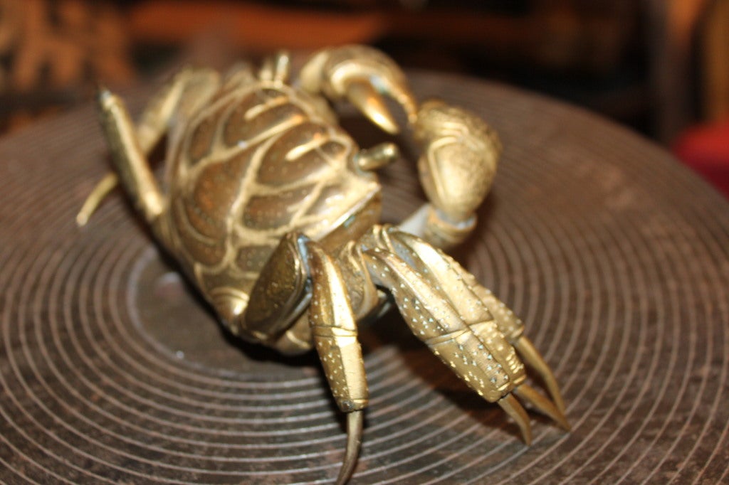 A Fine Japanese Meiji period articulated bronze crab In Excellent Condition In New York, NY