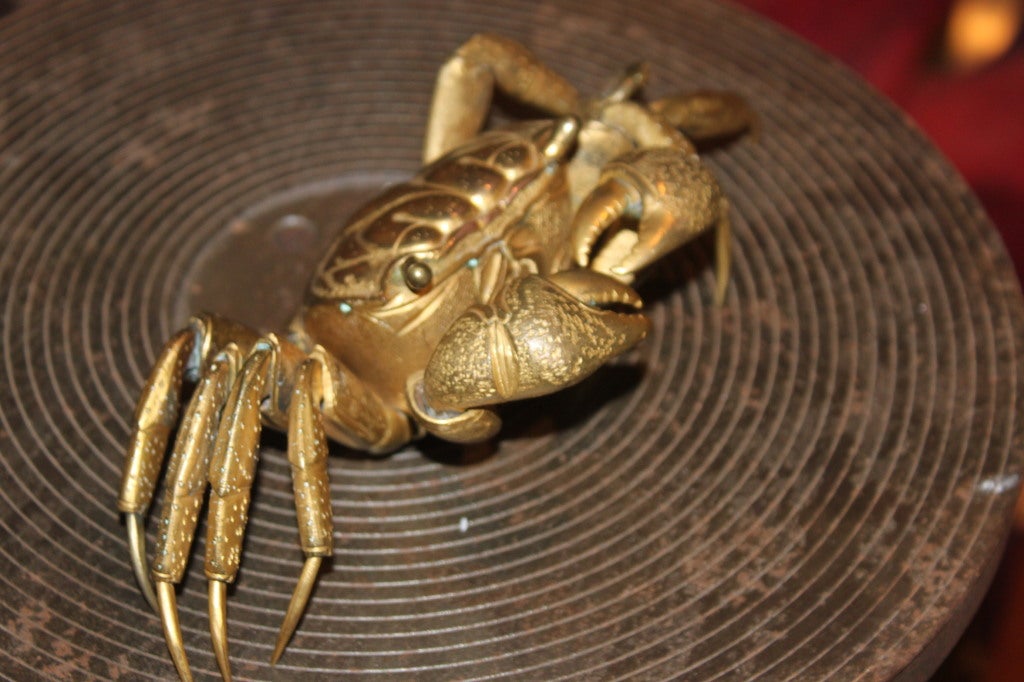 A Fine Japanese Meiji period articulated bronze crab 2