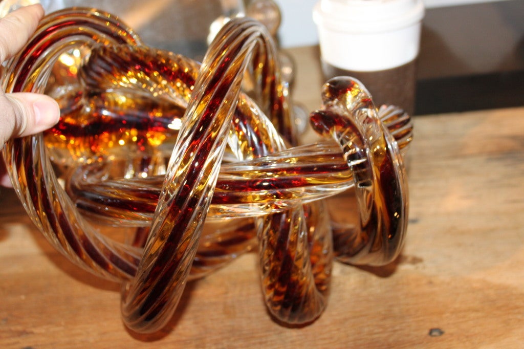Great knot form Murano sculpture In Excellent Condition In New York, NY