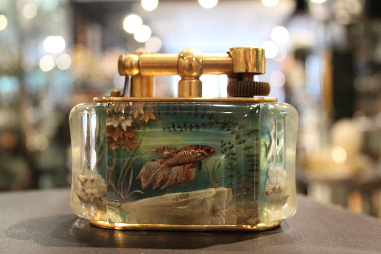 Dunhill Reversed Carved and Painted Aquarium Lighter, 1950 In Excellent Condition For Sale In New York, NY