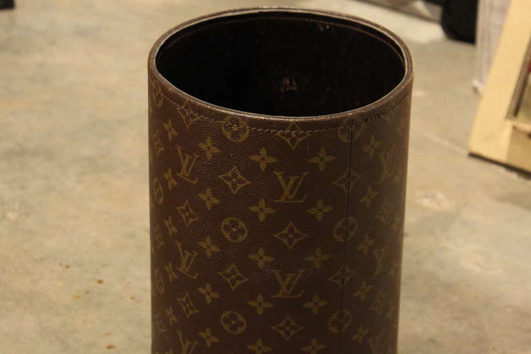 Louis Vuitton  Vintage louis vuitton, Louis vuitton, Office accessories