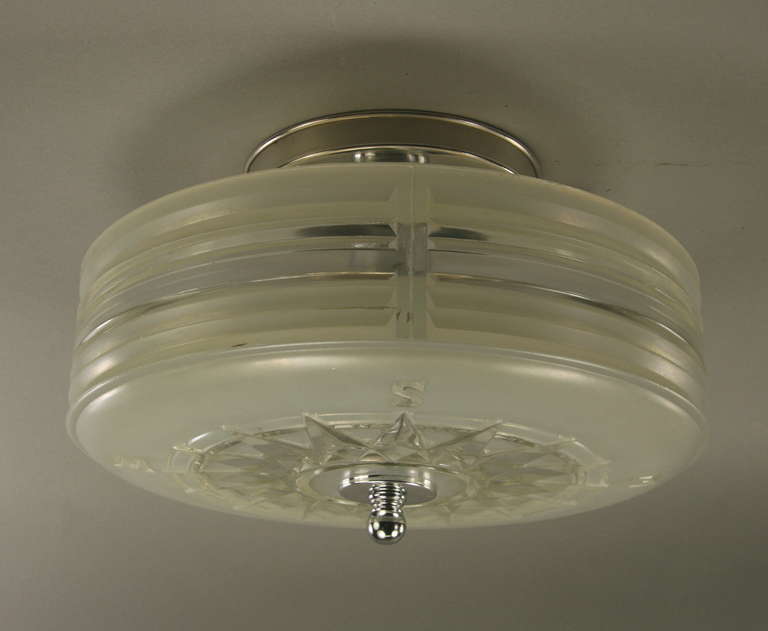 Nautical Compass Glass Flush Mount In Good Condition In Douglas Manor, NY