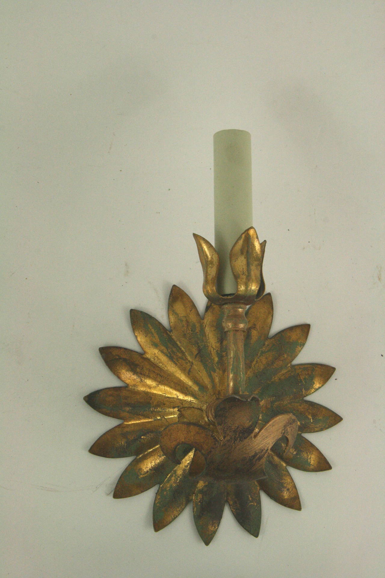 ON SALE Pair of Sunburst Sconce In Good Condition In Douglas Manor, NY