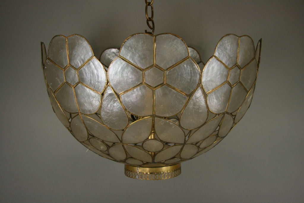 Large Scalloped Capiz Shell Pendant  In Good Condition In Douglas Manor, NY