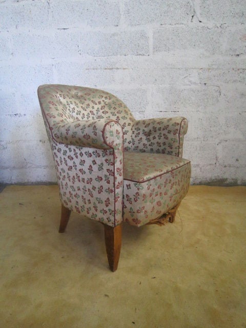 Stuhl aus den Ateliers Majorelle aus den 1930er Jahren 
Stuhl im Originalzustand aus der Zeit 