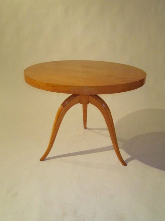 Sycamore Round Coffee Table In Good Condition For Sale In Brooklyn, NY
