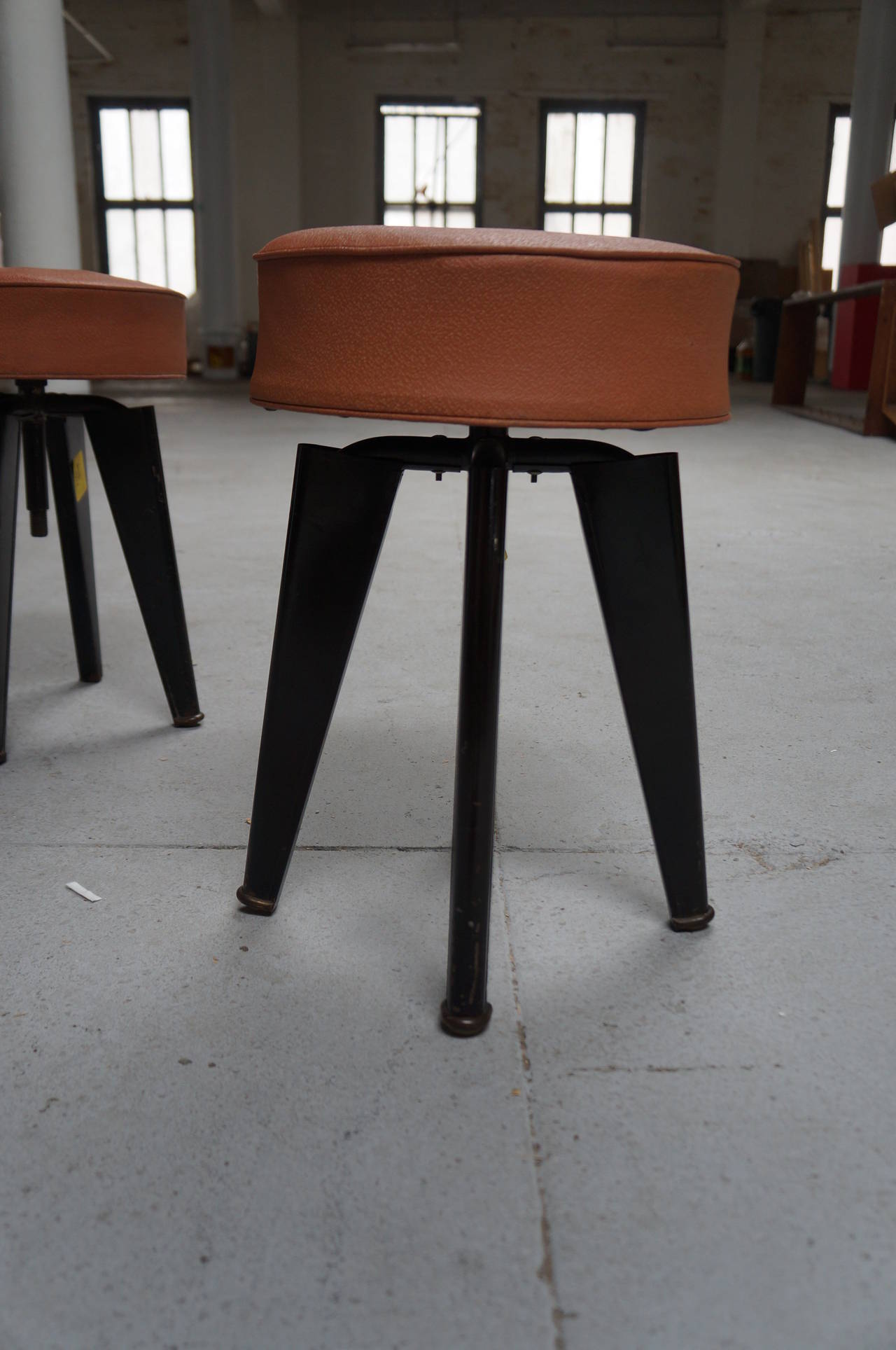 Coppia di sgabelli regolabili di Dominique