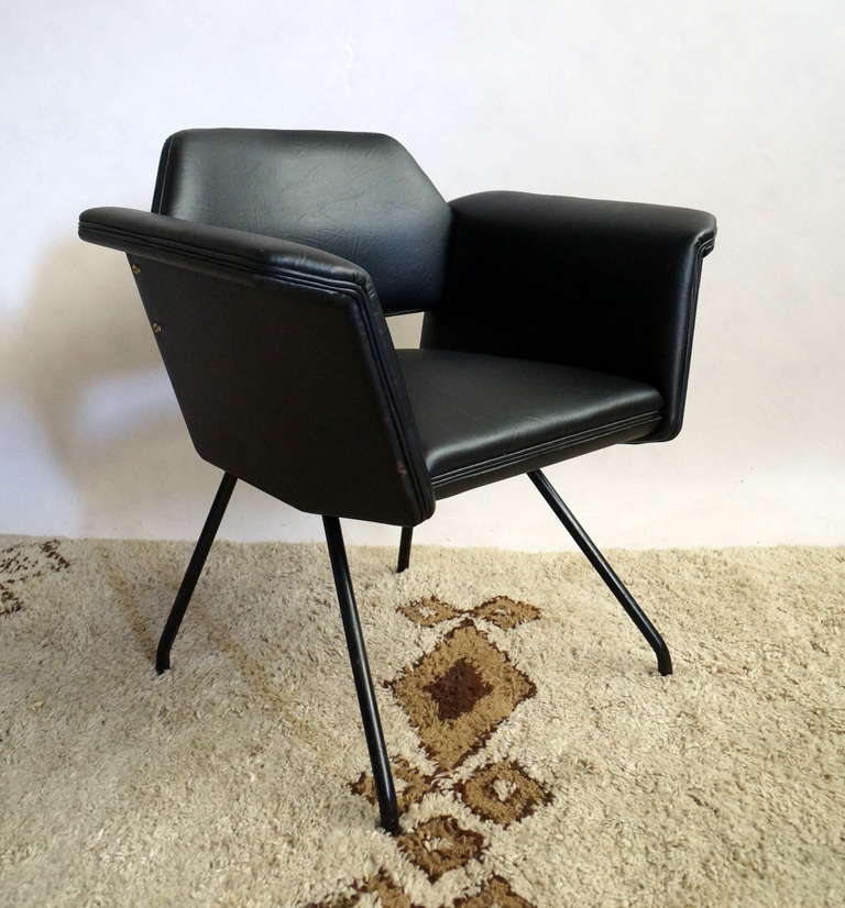 Joseph André Motte armchair edited by Steiner in France in the 1950's
 original condition.