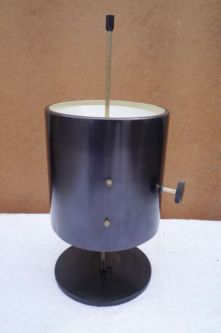 Milieu du XXe siècle Lampe de table noire réglable en vente