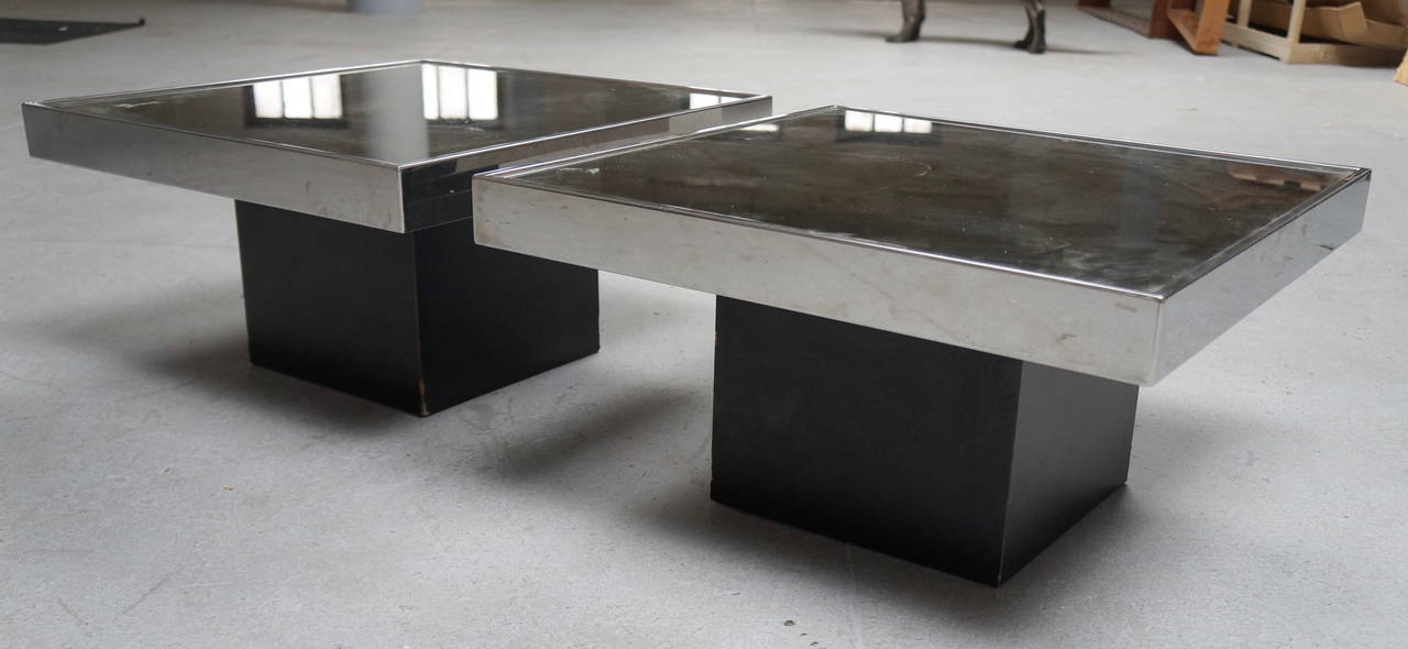 20th Century Pair of Mirrored End Tables For Sale