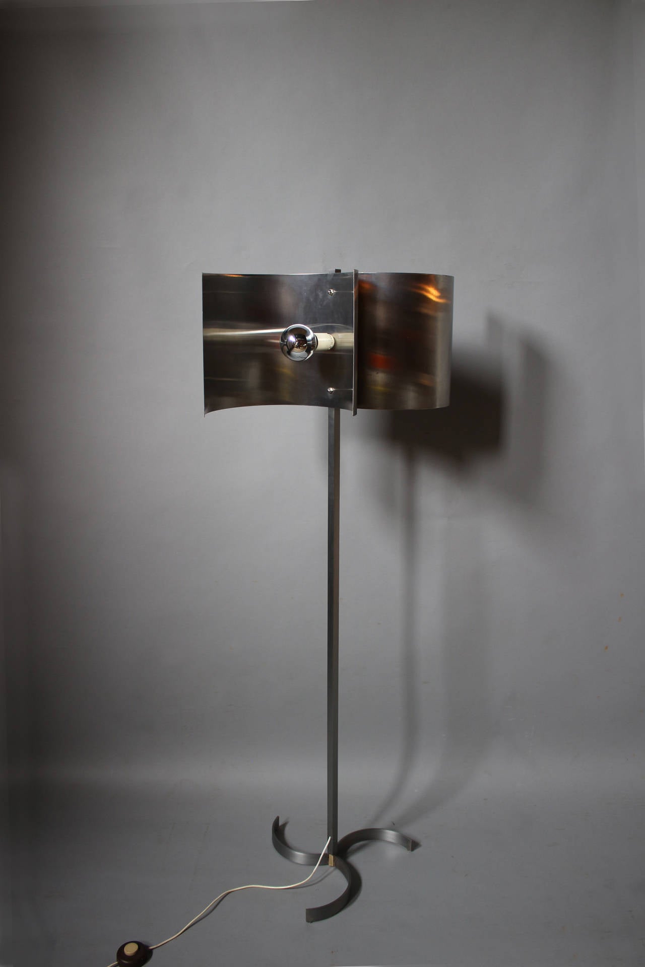 A French 1970s Metal and Stainless Steel Floor Lamp For Sale 5