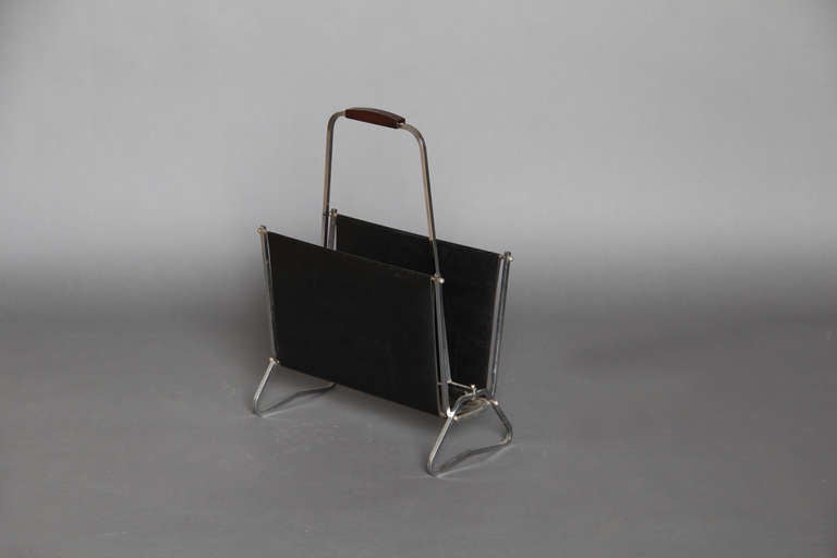 A French Art Deco Chrome and Leatherette Magazine Rack In Good Condition In Long Island City, NY