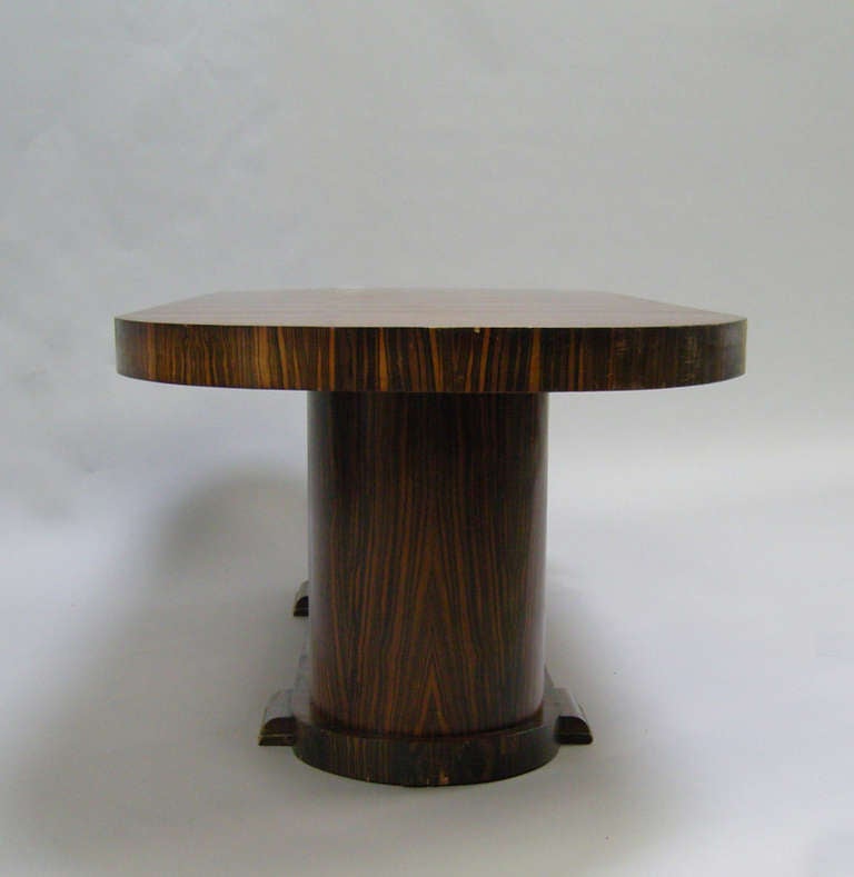 Large FineFrench Art Deco Macassar Ebony Oval Dining Table In Good Condition For Sale In Long Island City, NY