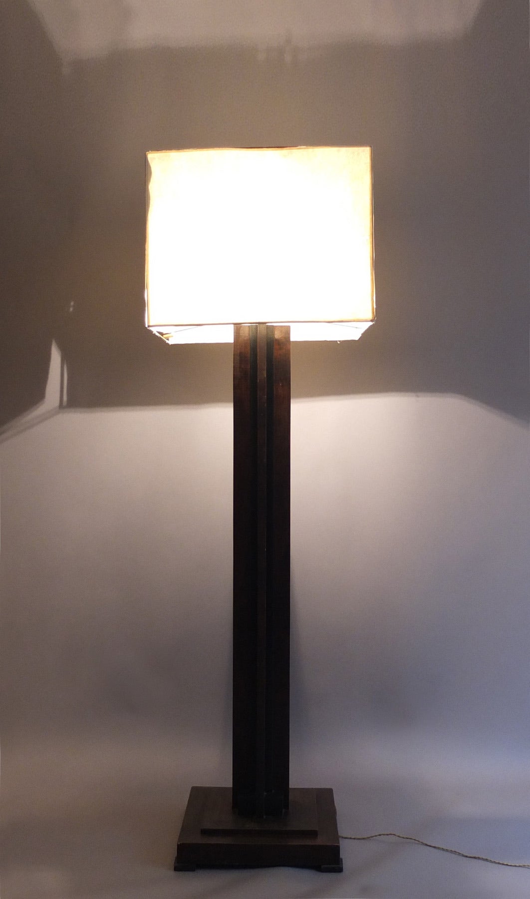 floor lamp with square base