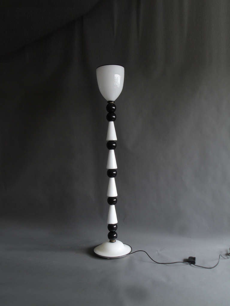 Mid-Century Modern Italian 1980s Black and White Hand Blown Murano Glass Floor Lamp