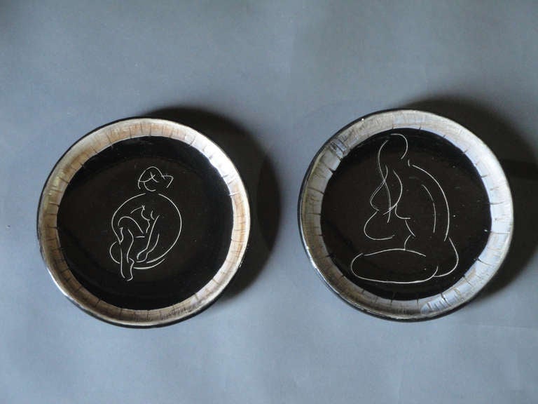 Cerenne, Vallauris, Set of 9 Black Ceramic Dishes with Nude Decor In Good Condition In Long Island City, NY