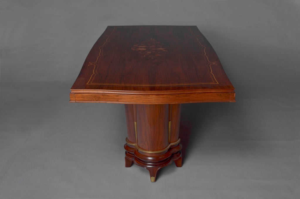 Mid-20th Century A Fine French Art Deco Rosewood and Marquetry Dining Table by Segal For Sale