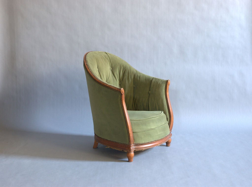 Fine French Art Deco 1925 elegant stained beech wood bergere chair. 