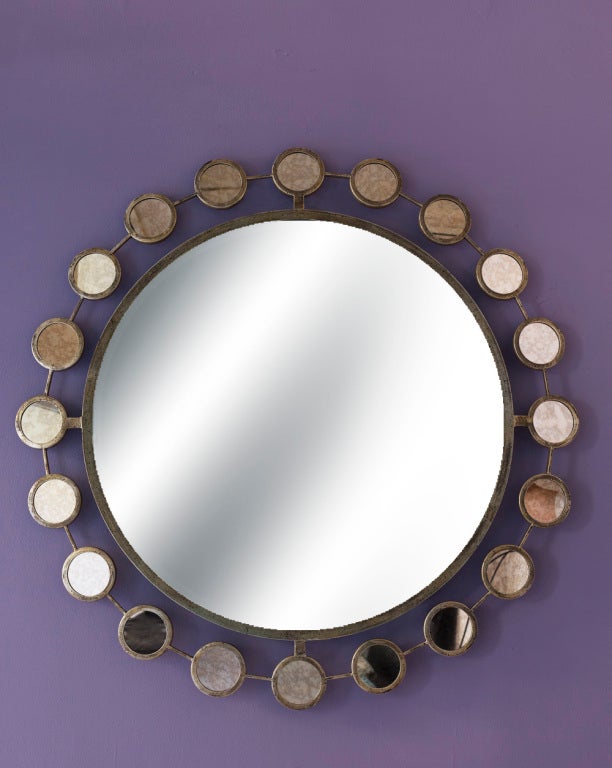 Liz O'Brien Editions, Runder Spiegel