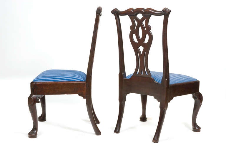 Irische Beistellstühle aus dem 18. Jahrhundert, Paar im Zustand „Hervorragend“ im Angebot in New York, NY