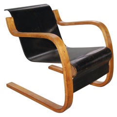 Cantilever lounge chair by Alvar Aalto