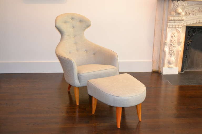KERSTIN HÖRLIN – HOLMQUIST (1925 – 1997)
Lounge chair and Ottoman
Nordiska Choppiness
Sweden, ca. 1950
Beech and upholstery

Chair:37.75