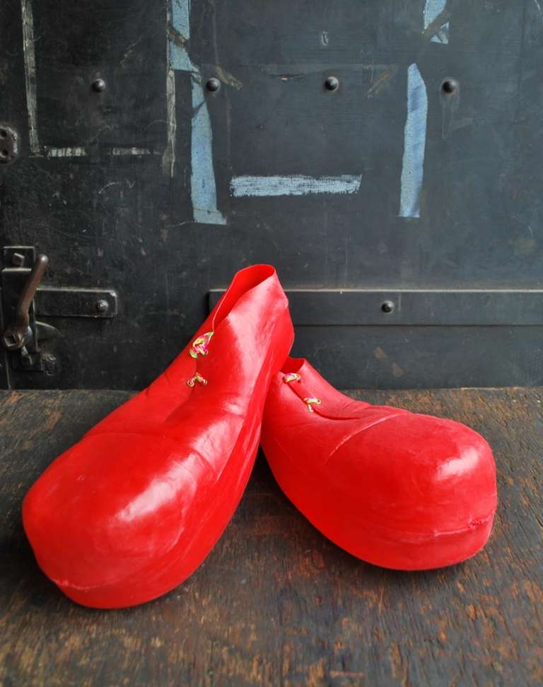 A delightful pair of screaming red clown shoes in plastic. Move over Jimmy Choo !

*We ship internationally* 