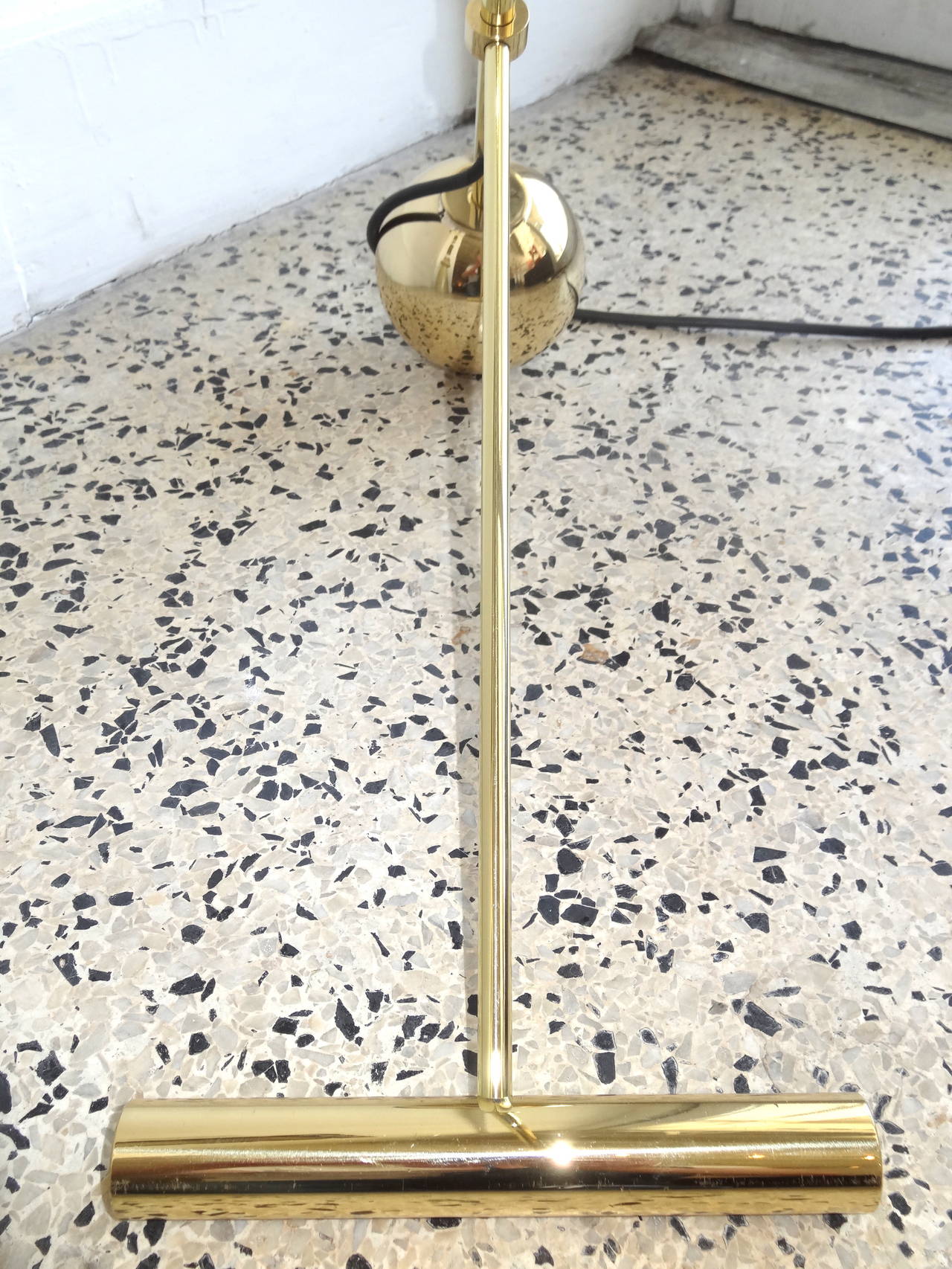 Italian Brass Floor Lamp In Excellent Condition In North Miami, FL